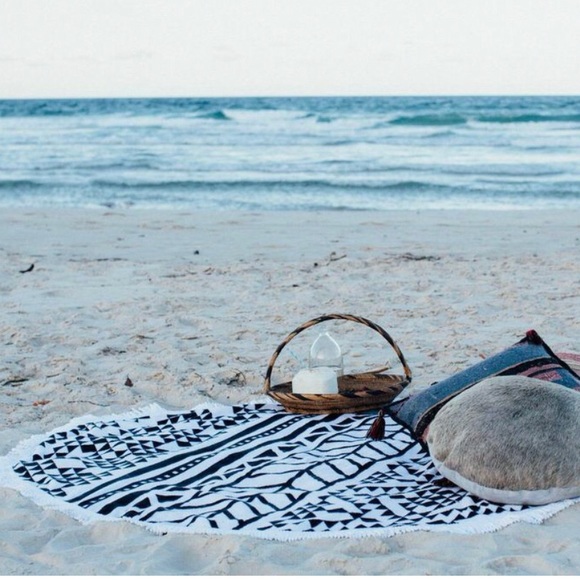 Loleta A Other - Aztec Printed Roundie Mandela Blanket/Tapestry